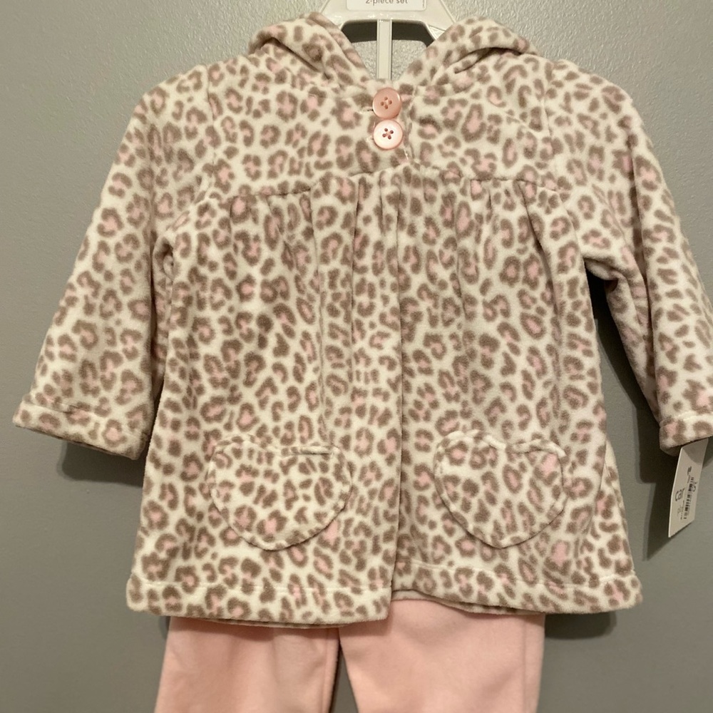 Two piece baby girl super soft Carter’s fleece jogger set